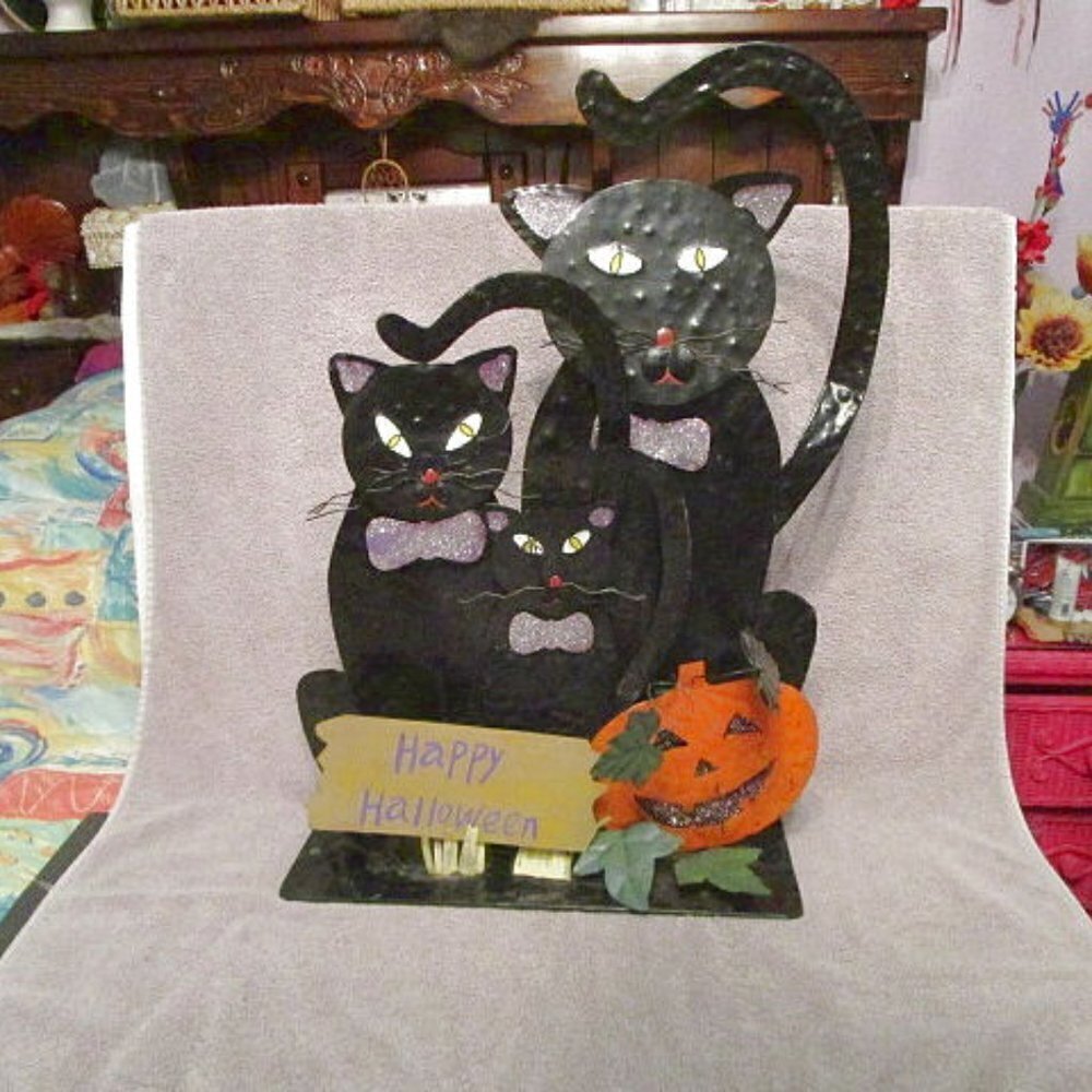 Vtg Black Cats Metal Yard Art Sculpture Display Pumpkin Glitter Halloween 23"